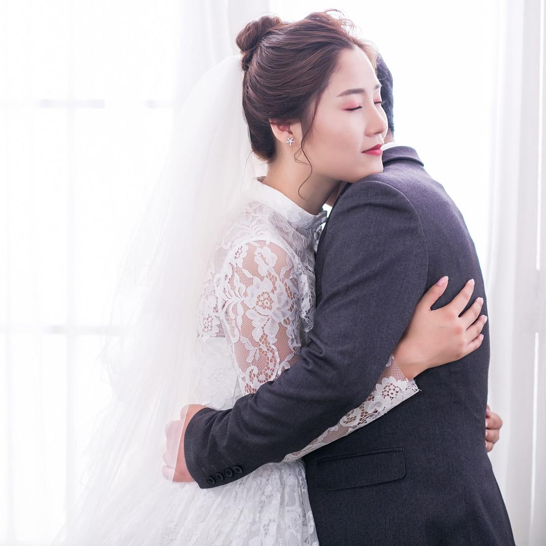 大美女小峰峰ૢ