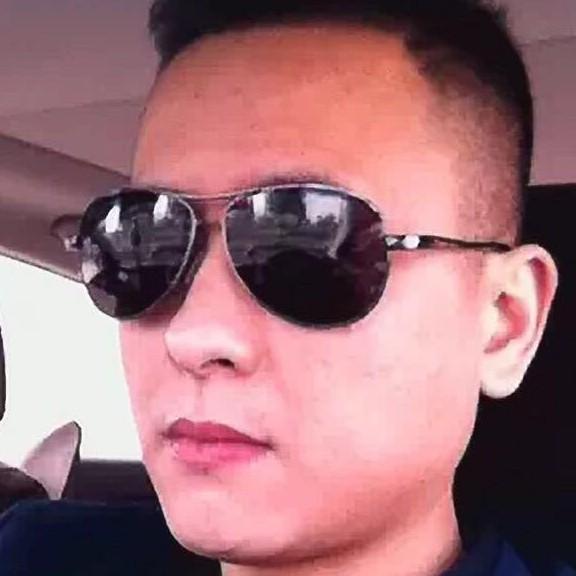 阿伟
