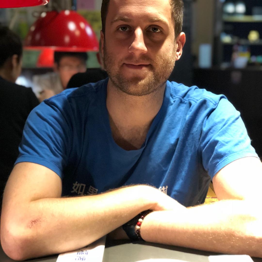 假老外Dan 🇺🇸