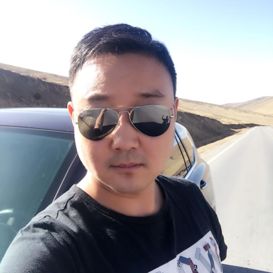 黑衬衫