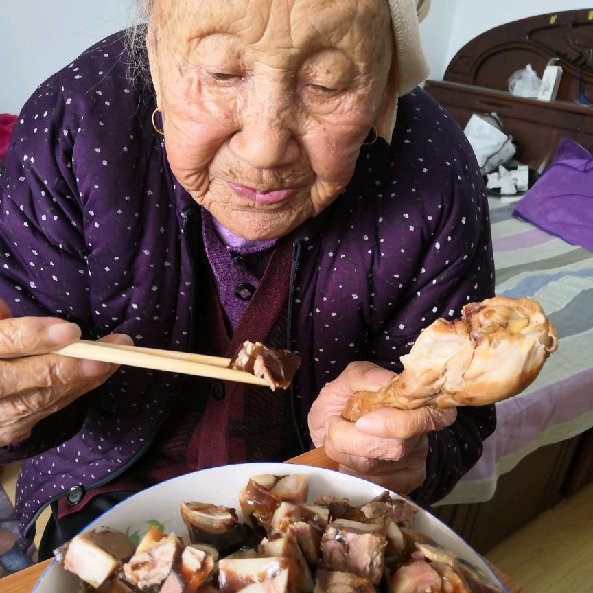 阳阳奶奶