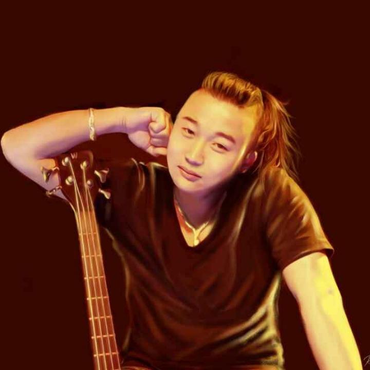 卡车乐队贝斯手 旭