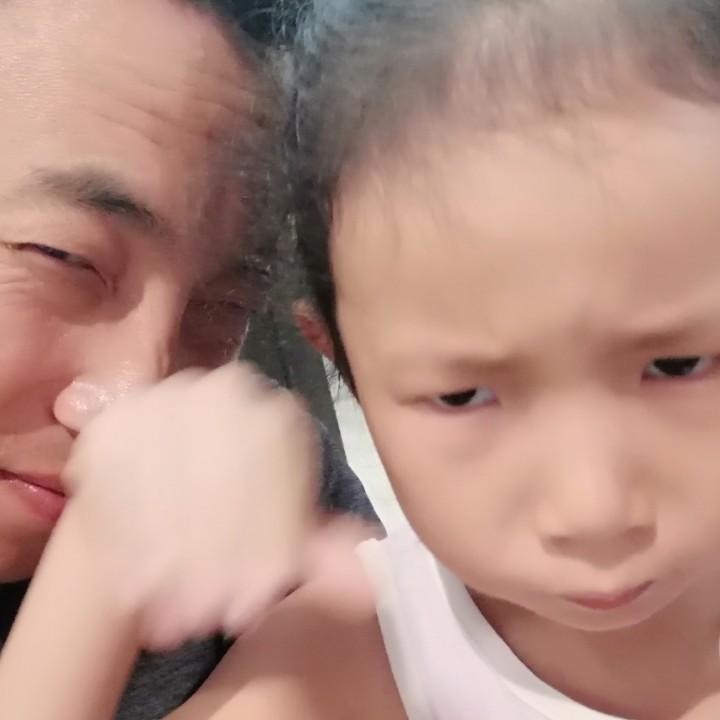 小爸爸老闺女