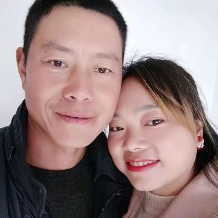 老虎🐯，陪着爱跳的🐵子