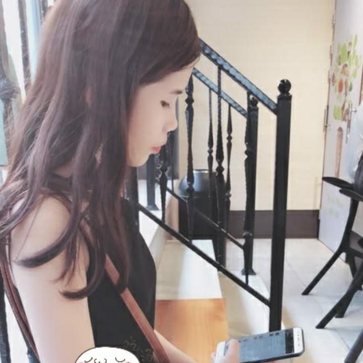 小何爱吃糖哇