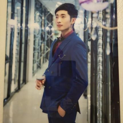 丑媳妇的     帅老公