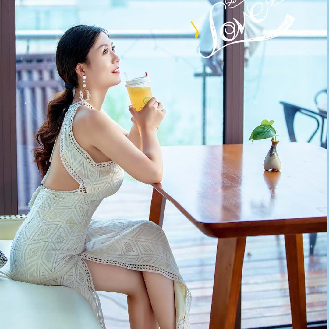 请叫我范小妞。💓