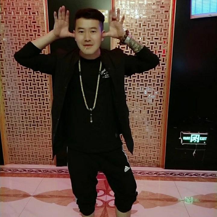 右所 周杰猴