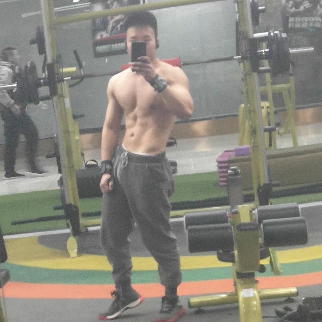 而立之年的大男孩