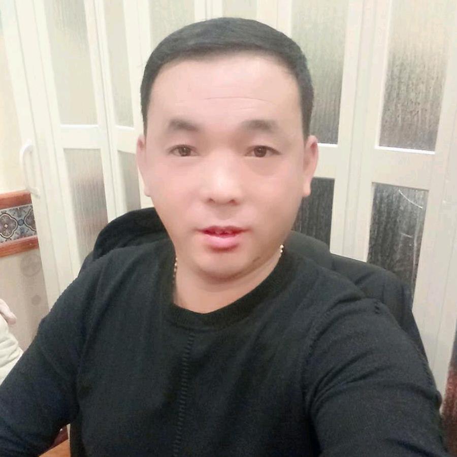 伊通辉哥（卡车人）