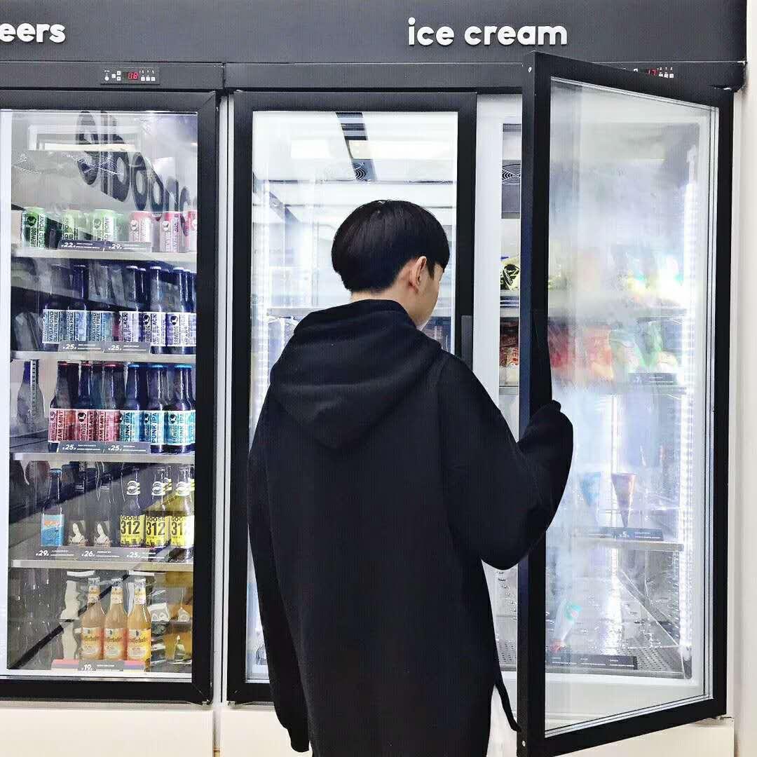李氏团队斜杠食家宴服务部
