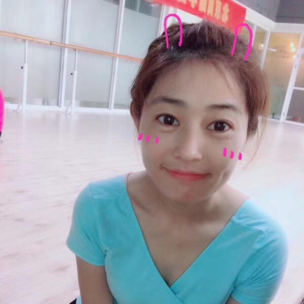 龙湖亲亲托管何老师