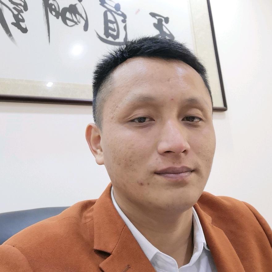 伍江明