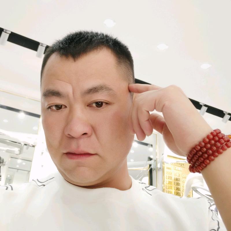 張中偉