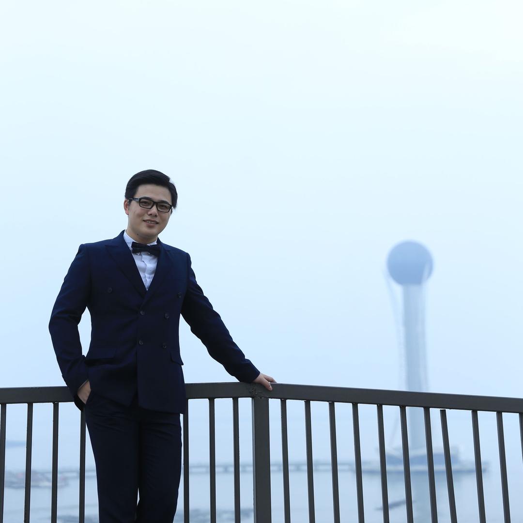 天真帅气胖兜爸爸