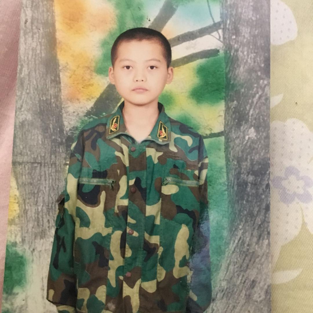 张亚鹏。