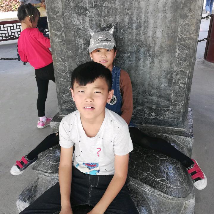 张艺潇霏的奶奶