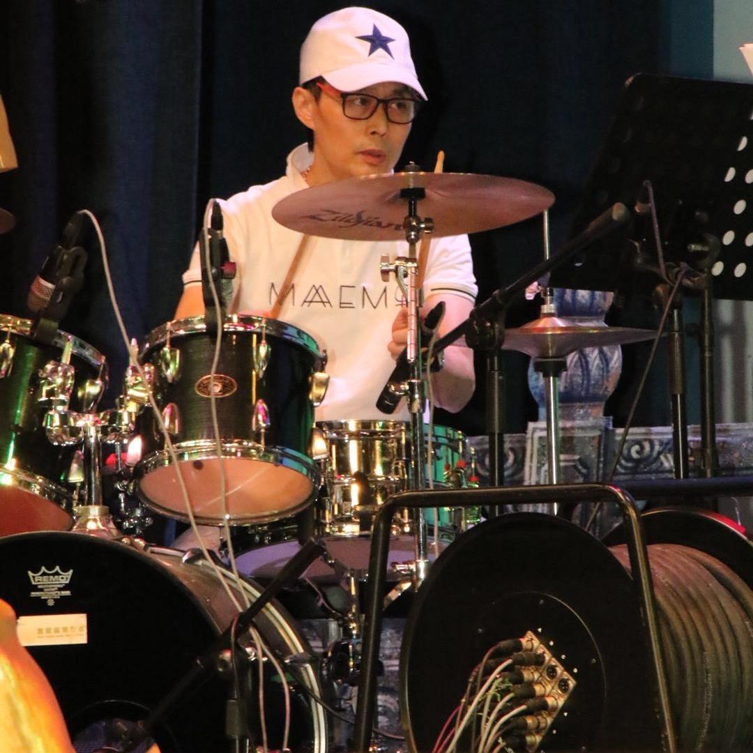 金牛（業餘鼓手）