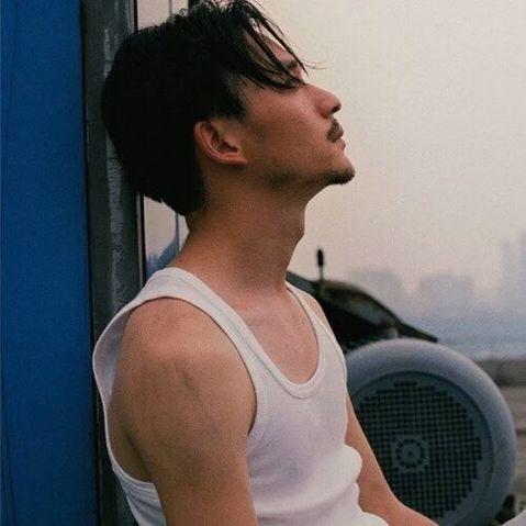 秋曳。