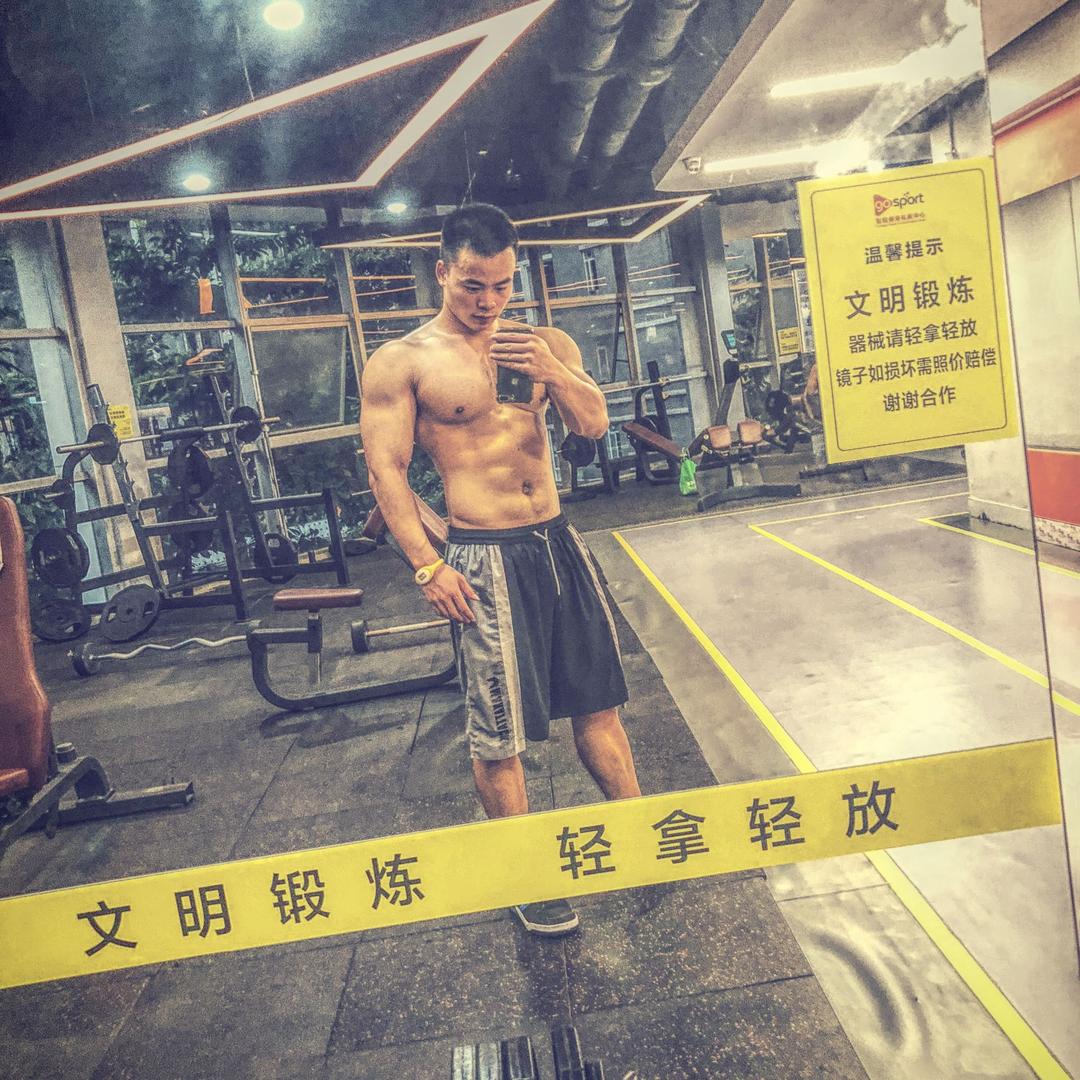 杨仔