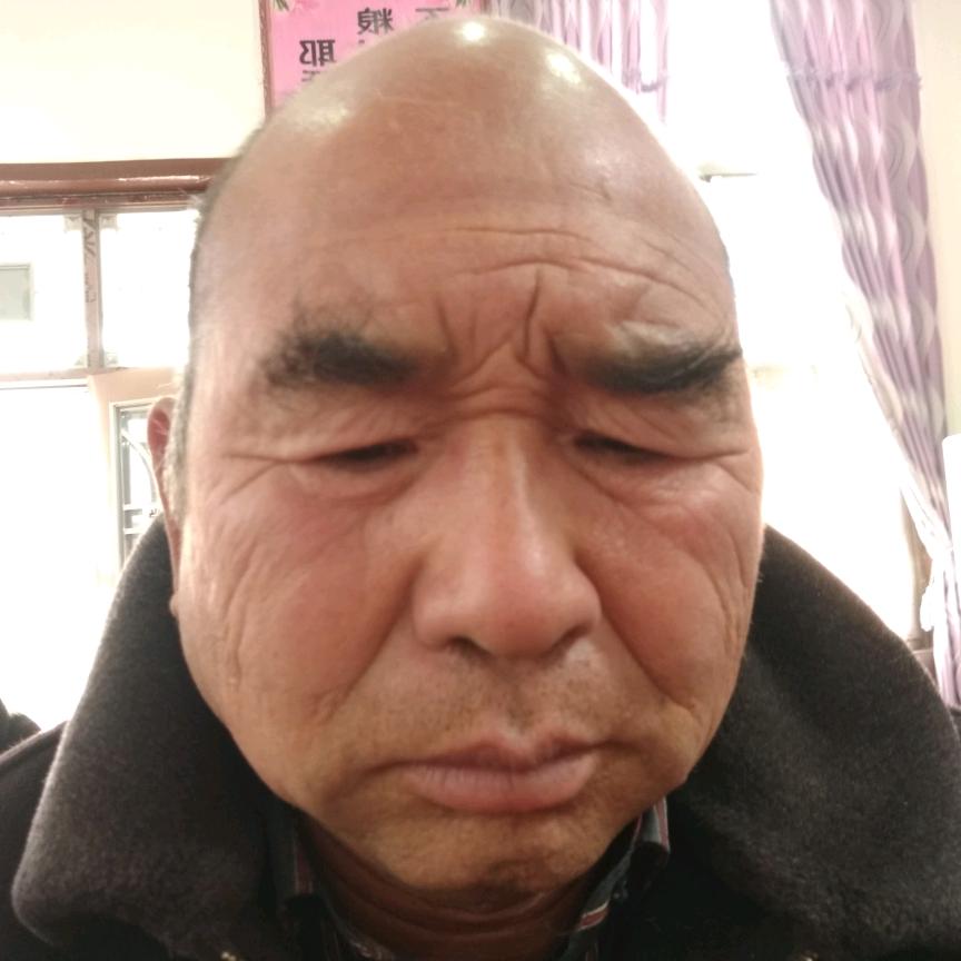 范世荣