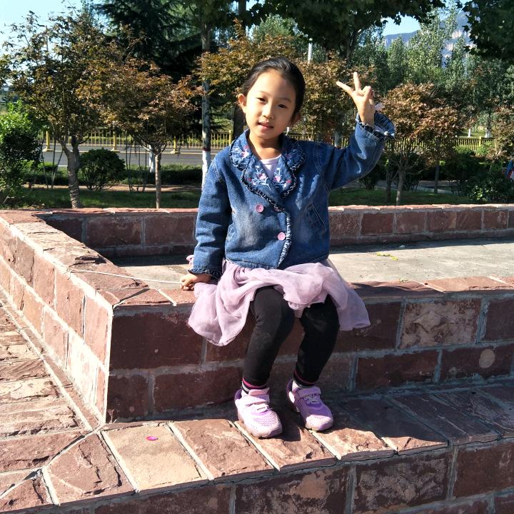 枫《六溜翘女》