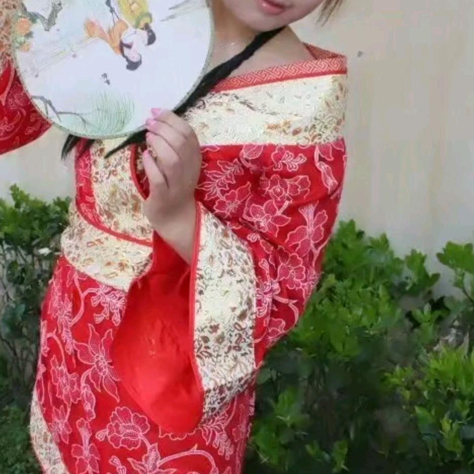 一朵小雪花❄️🌹🌹🌹