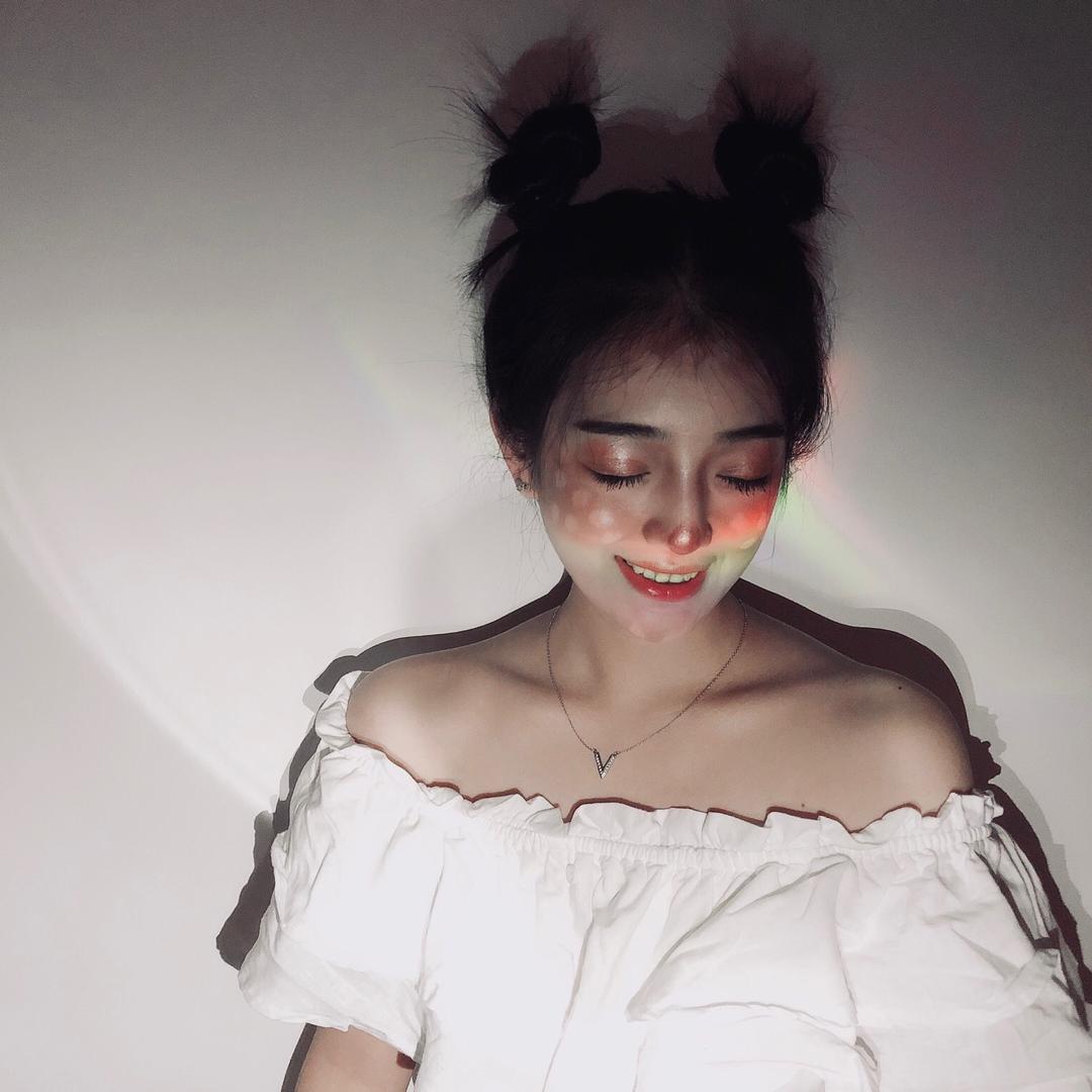 小美今天也不想上班😅