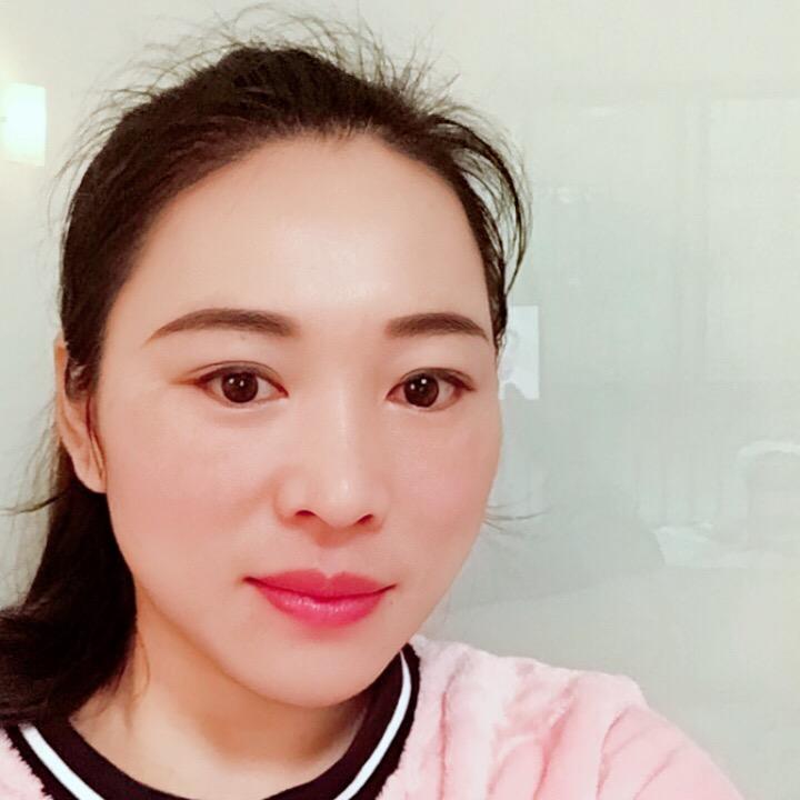 吴霞