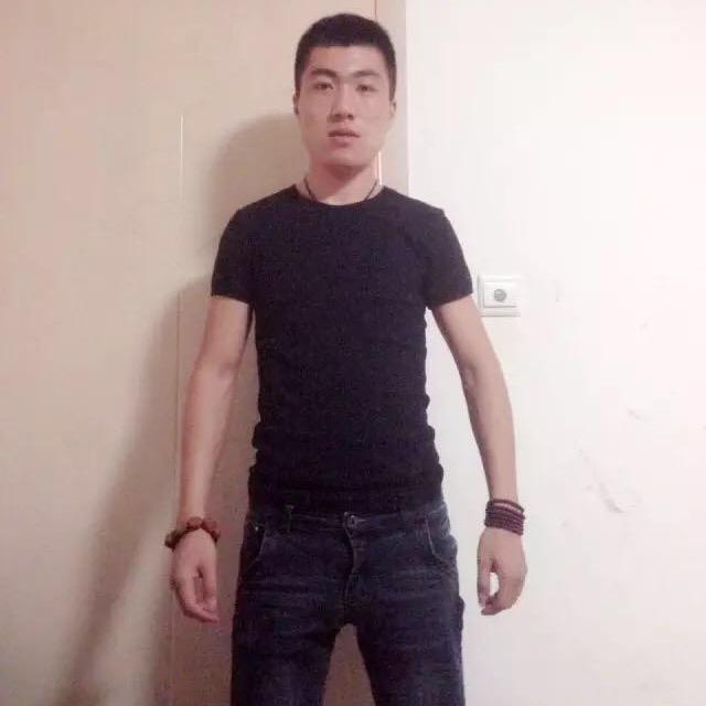 亮亮