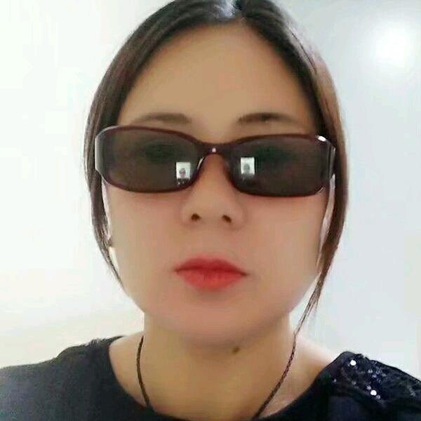 沉默的白玫瑰