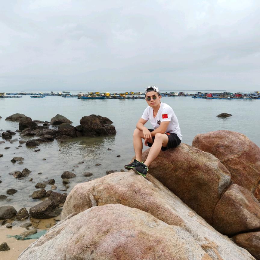 Tear.  stains. 泪痕