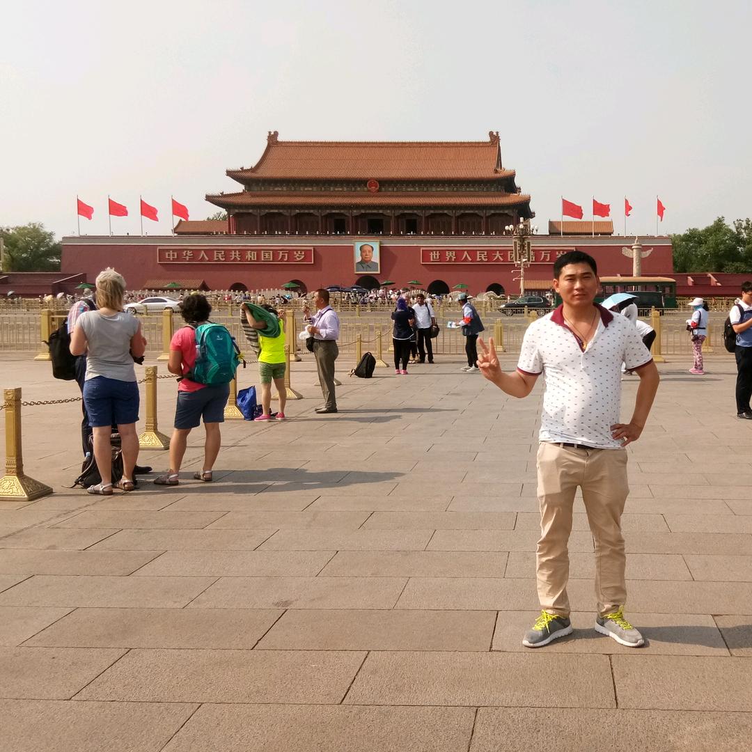 龙行天下