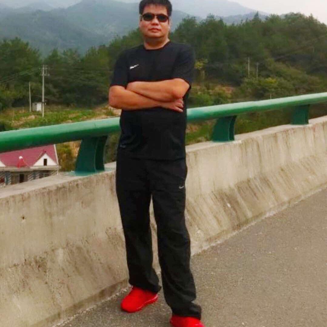 哥哥钓鱼不吃鱼👉👉👉👉