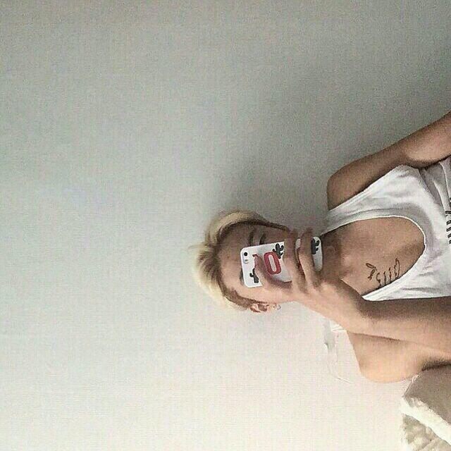 港脚老头子.