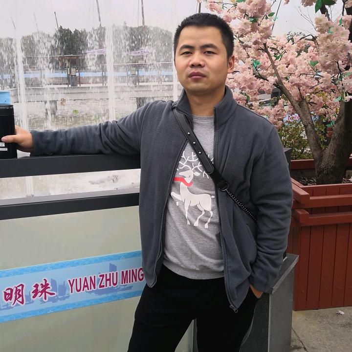 黑…马