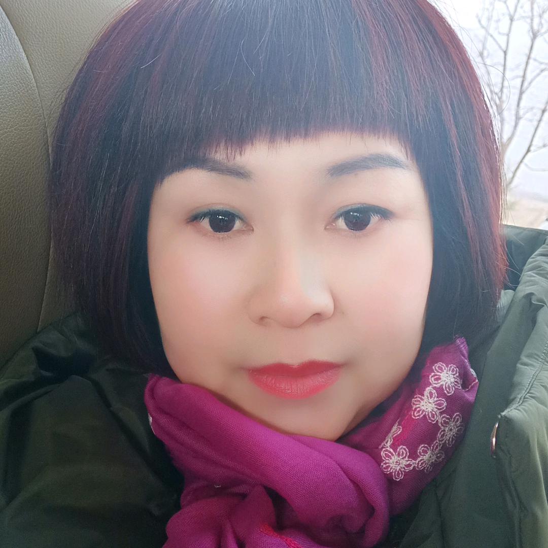 只有背影，没有背景