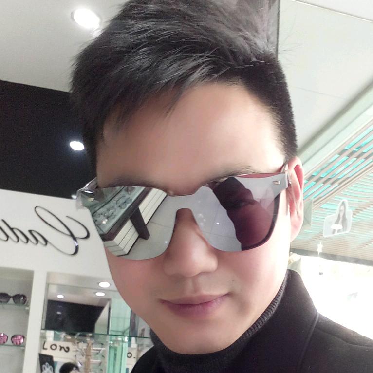 科哥哥云阳县外滩蚕丝被现场加工