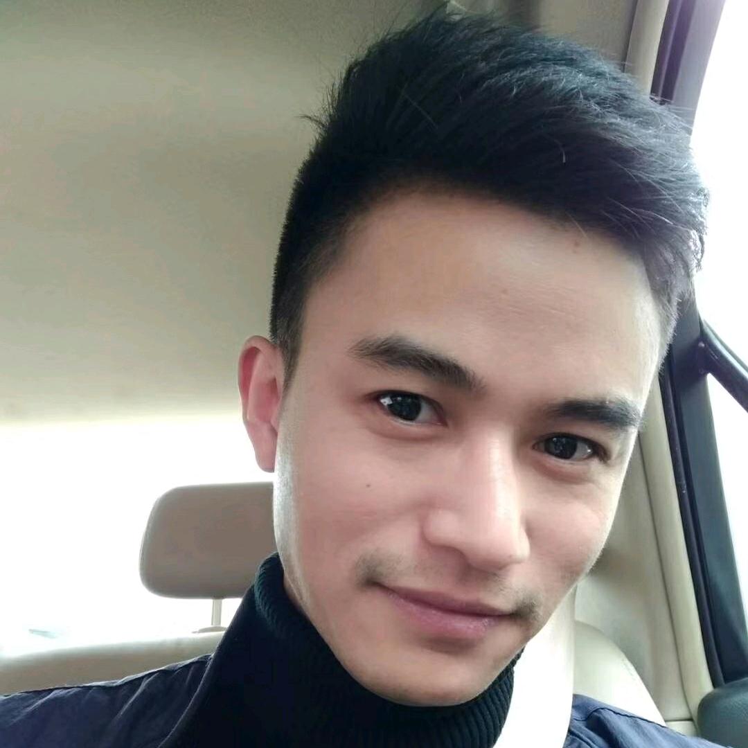 只扶墙