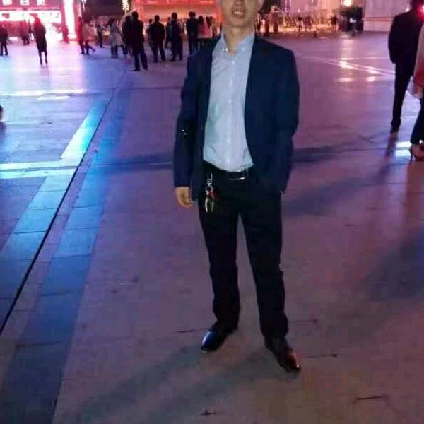 我是一个无依无靠的单身男人👤