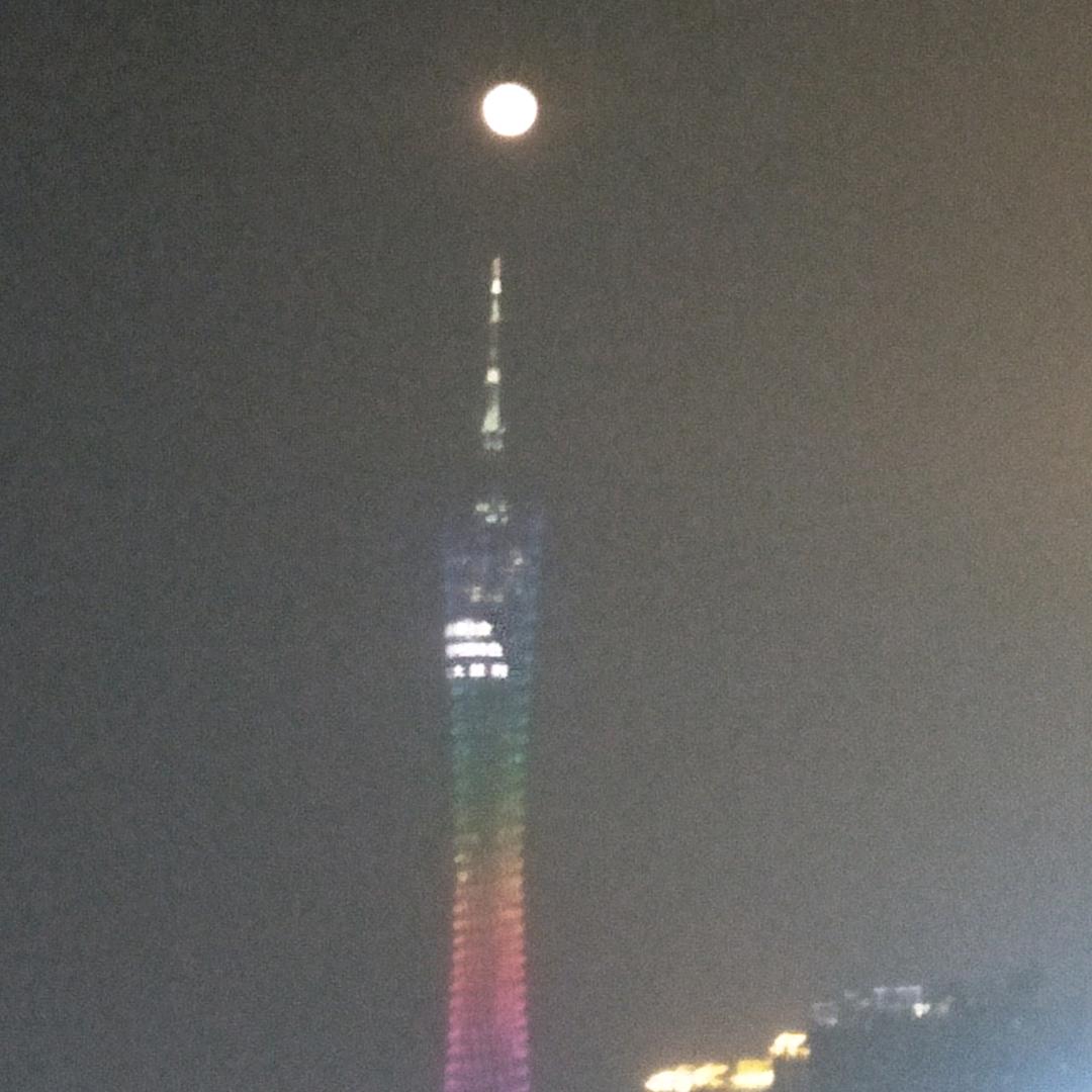 月亮