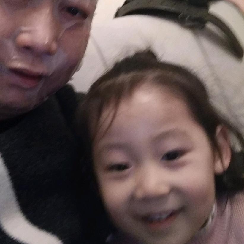 鹏玥静萱