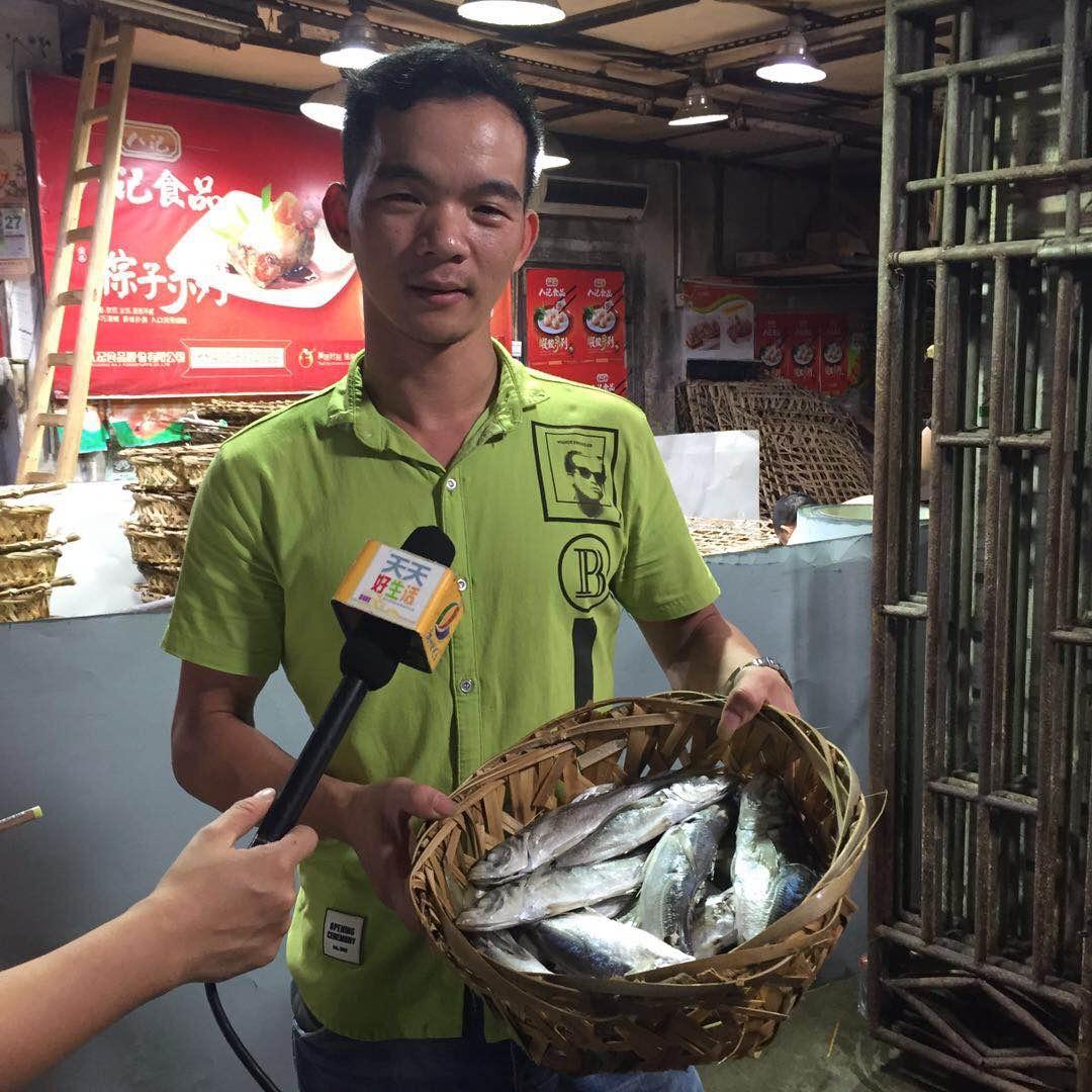 佰头哥：鱼饭、鸡爪、翅、食品批发