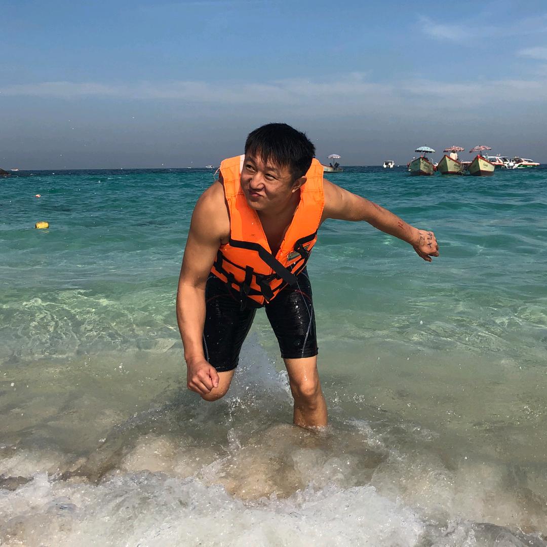 众爱卿、平身！