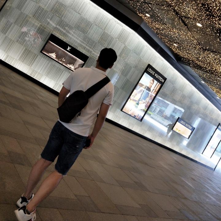 不爱米饭爱馒头