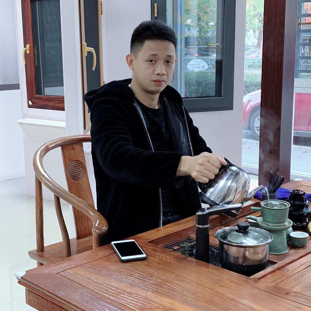 广东德卡西门窗.李强