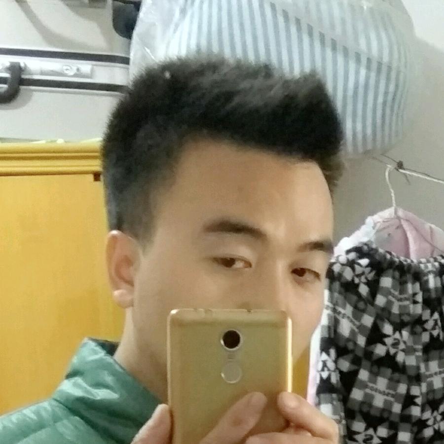 宏~~V💫