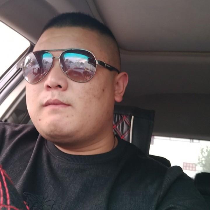 梁记羊双肠店小二