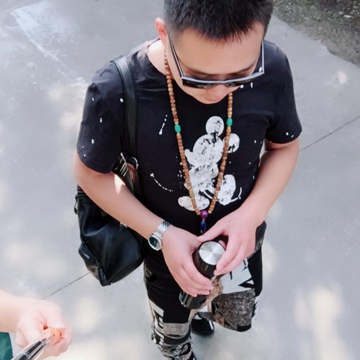 如初.