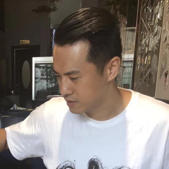 颜值担当老哥哥